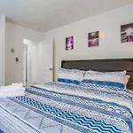 A-C 3 Blocks To Ocean Downtown La Jolla Remodel