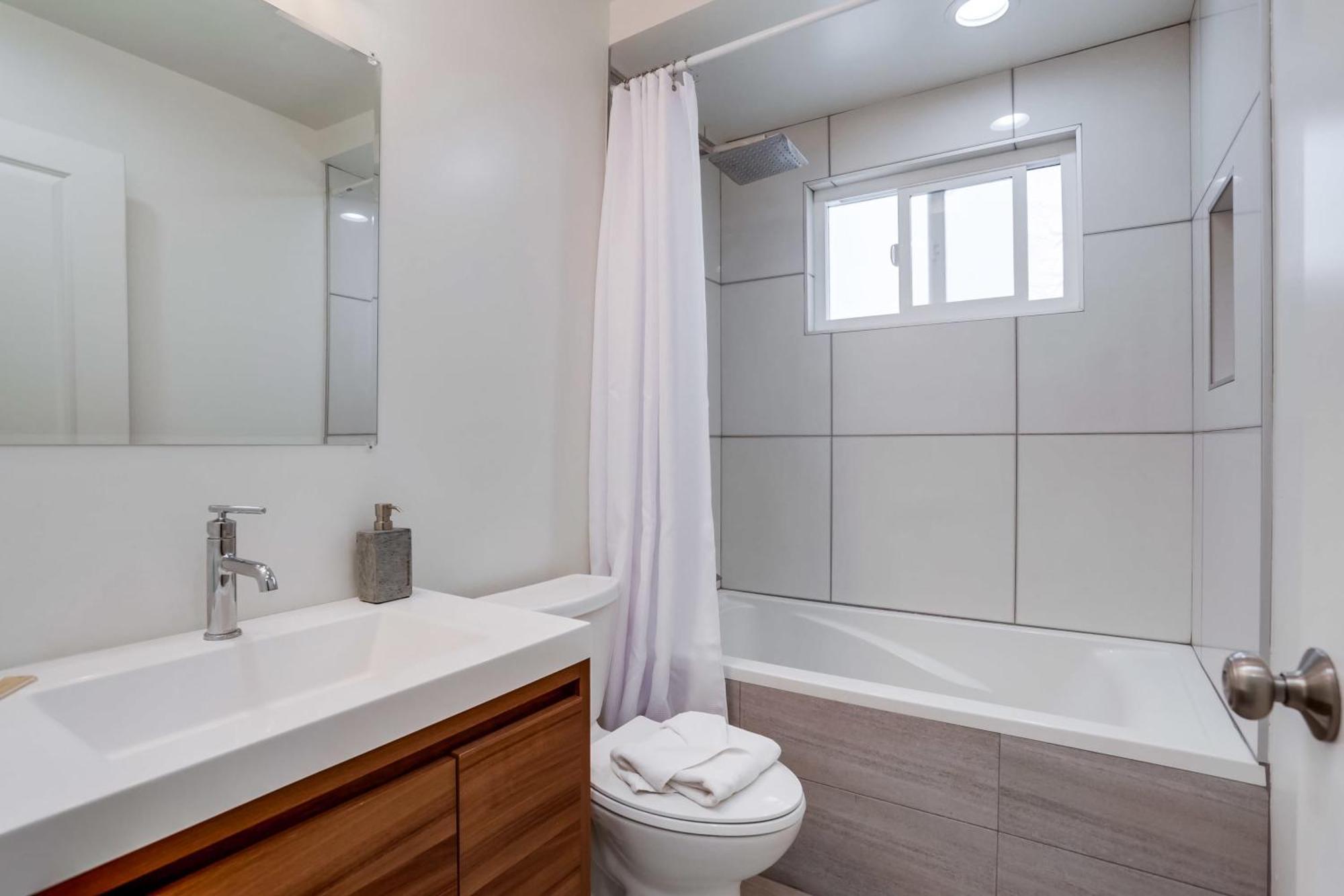 Holiday home A-c 3 Blocks To Ocean Downtown La Jolla Remodel San Diego