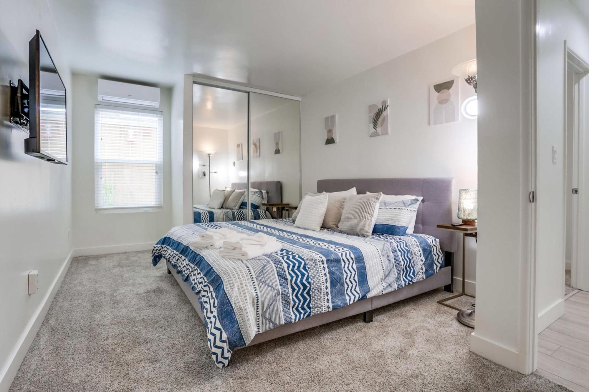 A-c 3 Blocks To Ocean Downtown La Jolla Remodel * San Diego